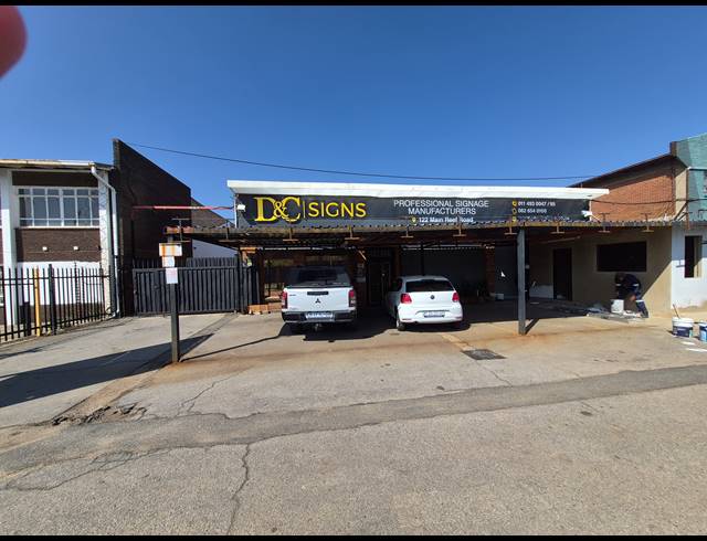 1,000M² WAREHOUSE FOR SALE IN BENROSE